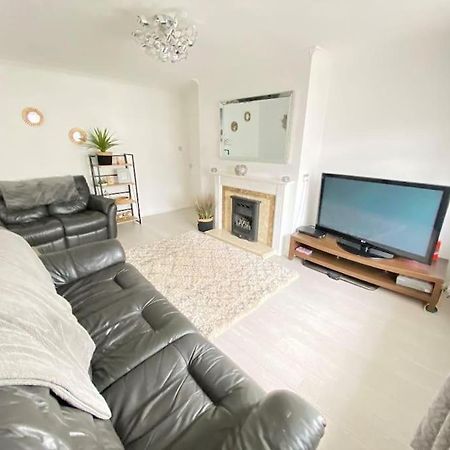 Alton Towers & Foxtail Barns & Oak Barns & Peak District Villa Wetleyrocks Exteriör bild