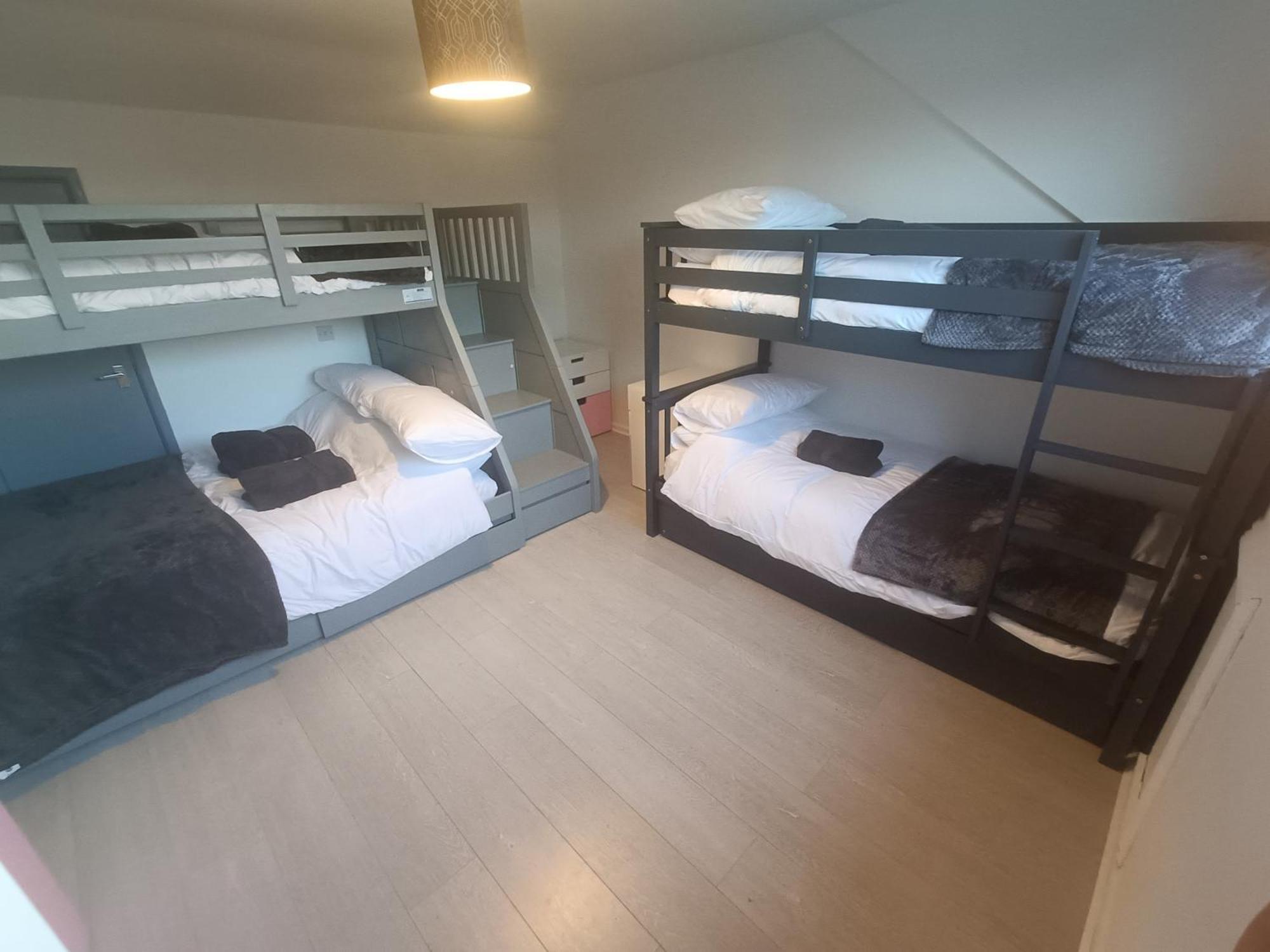 Alton Towers & Foxtail Barns & Oak Barns & Peak District Villa Wetleyrocks Exteriör bild